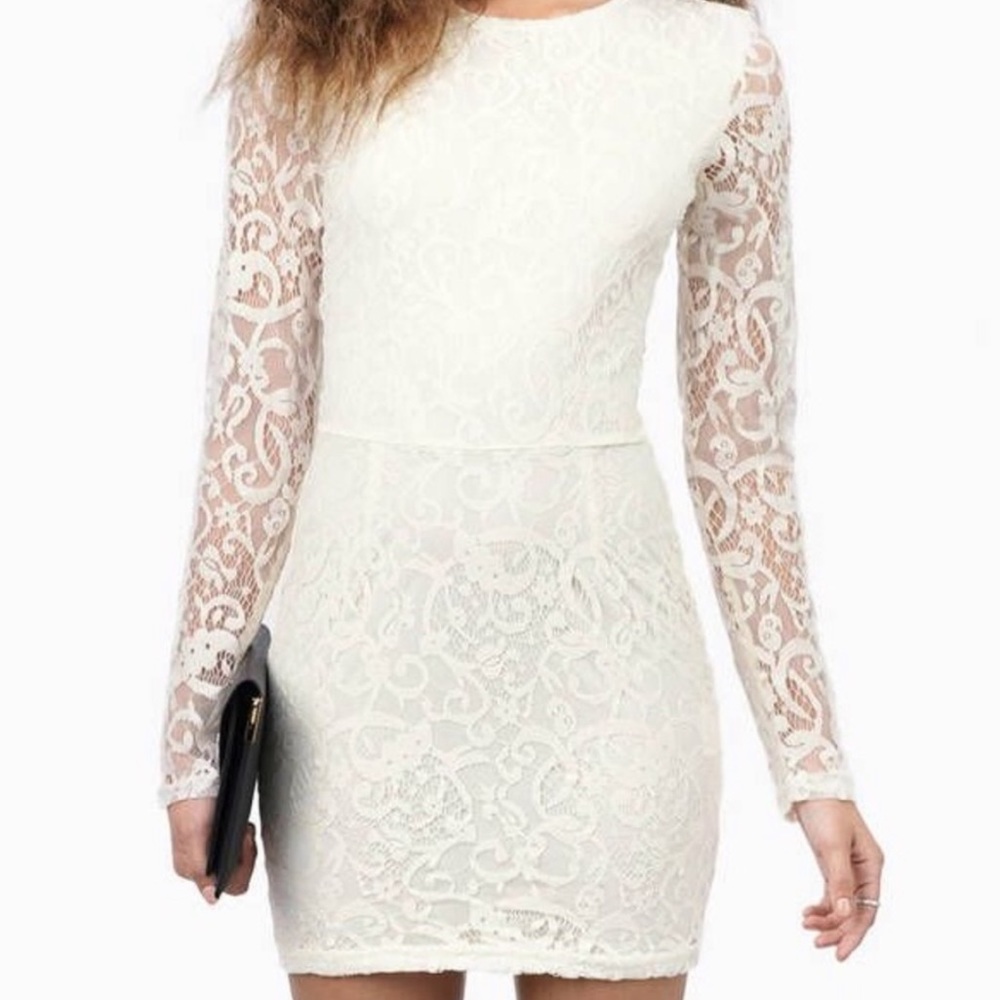LACE CREAM DRESS